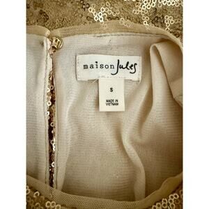 Maison Jules Gold Sequined Short Sleeve Jewel Neck Top Blouse. Size Small.